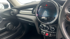 MINI Hatchback 1.5 Cooper Classic 3dr Petrol Hatchback